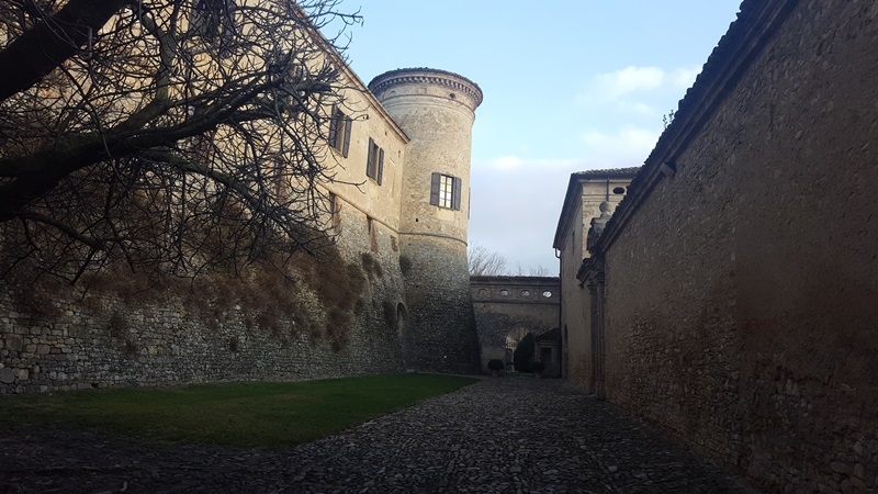 Il Castello di Scipione <br> Foto Paola Bondani